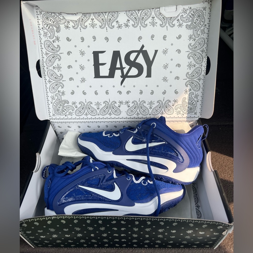 Nike Basketball Shoes